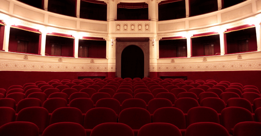 Vive Les Arts Theatre